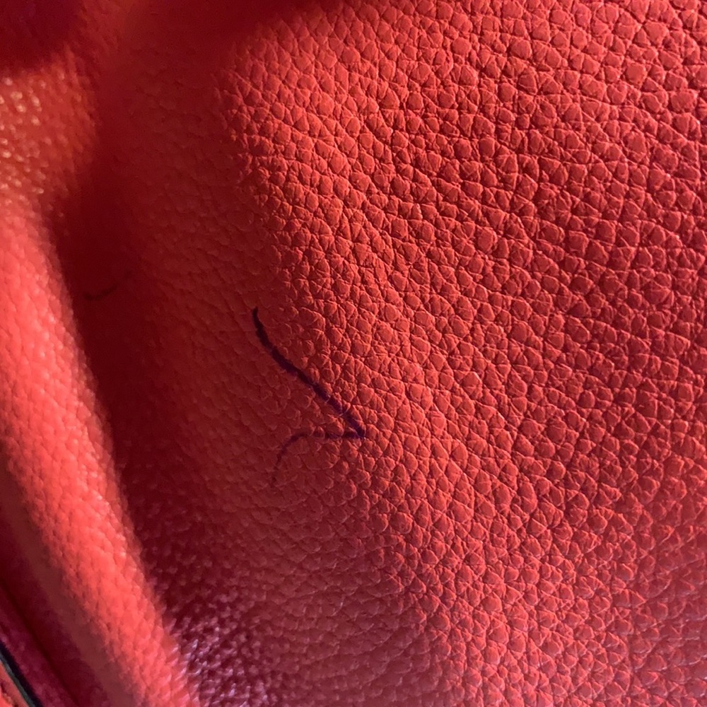 Authentic Michael Kors Leather Crossbody purse - Picture 3 of 11
